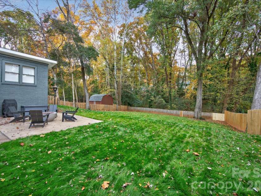 6431 Rosecrest Drive, Charlotte, NC 28210.  MLS# CAR4335121, YatesRealty ID 2451. 