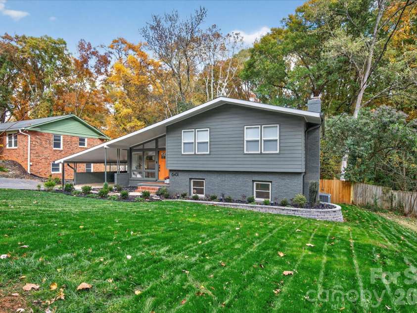 6431 Rosecrest Drive, Charlotte, NC 28210.  MLS# CAR4335121, YatesRealty ID 2451. 