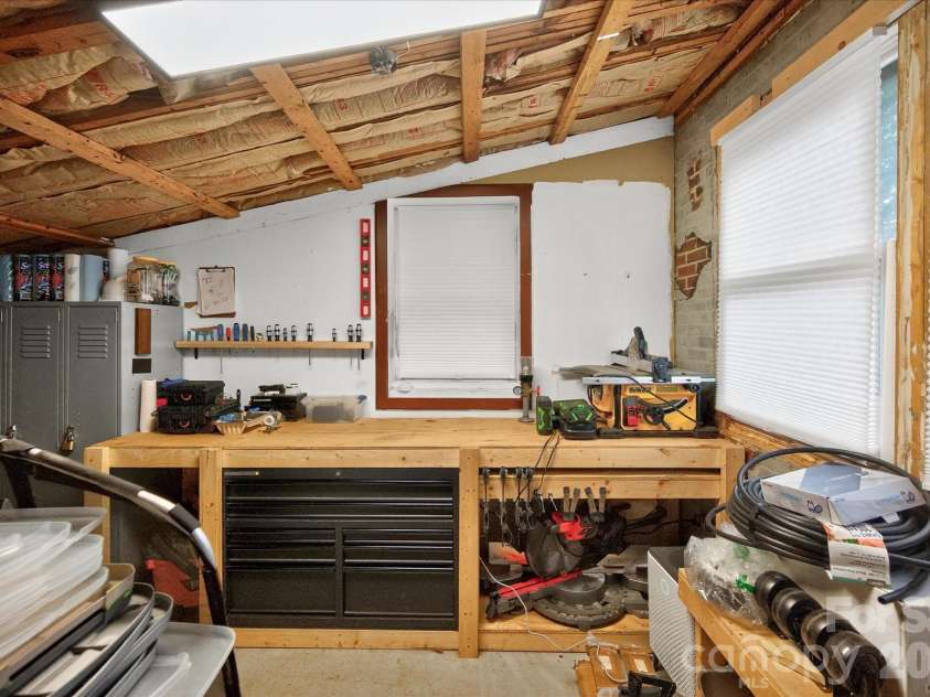 6431 Rosecrest Drive, Charlotte, NC 28210.  MLS# CAR4335121, YatesRealty ID 2451. Workshop