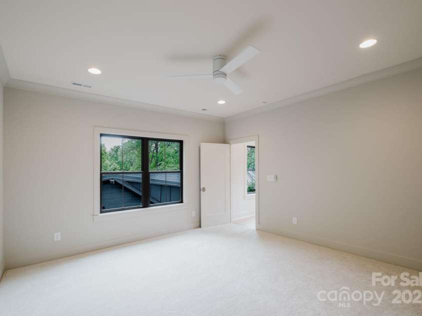 1807 Arnold Drive, Charlotte, NC 28205.  MLS# CAR4251651, YatesRealty ID 24510. 