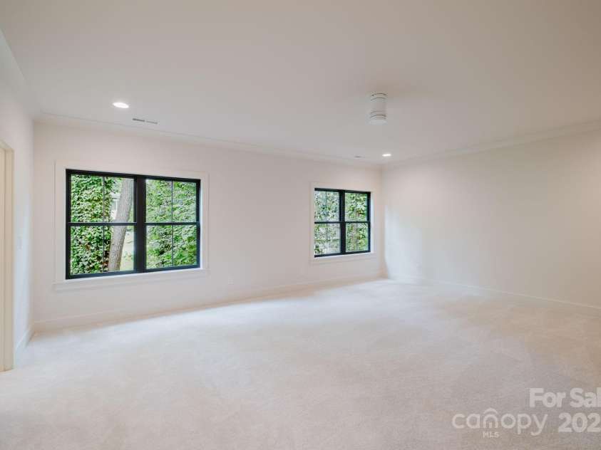 1807 Arnold Drive, Charlotte, NC 28205.  MLS# CAR4251651, YatesRealty ID 24510. 