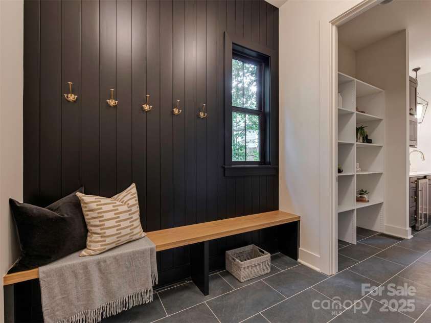 1807 Arnold Drive, Charlotte, NC 28205.  MLS# CAR4251651, YatesRealty ID 24510. 