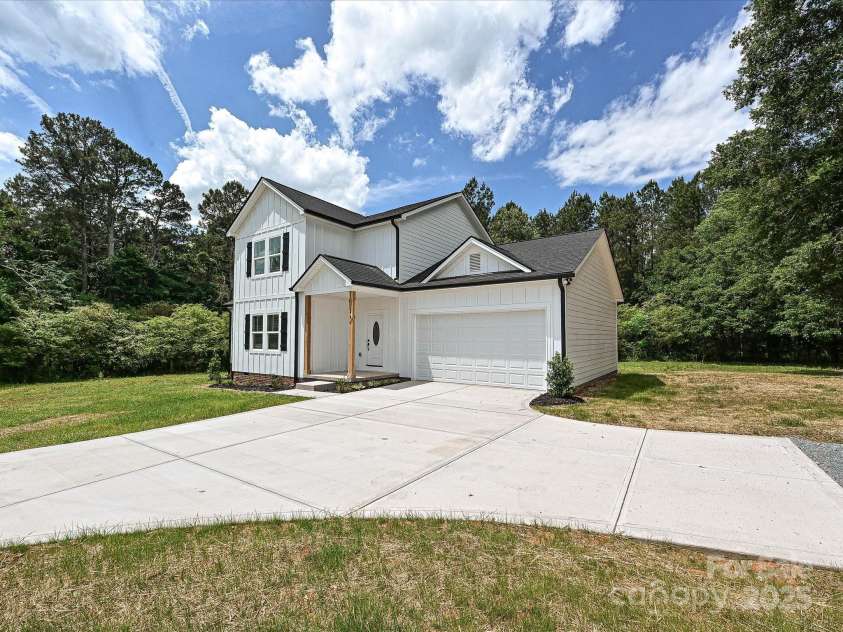 240 Doster Road, Lancaster, SC 29720.  MLS# CAR4247781, YatesRealty ID 24511. 