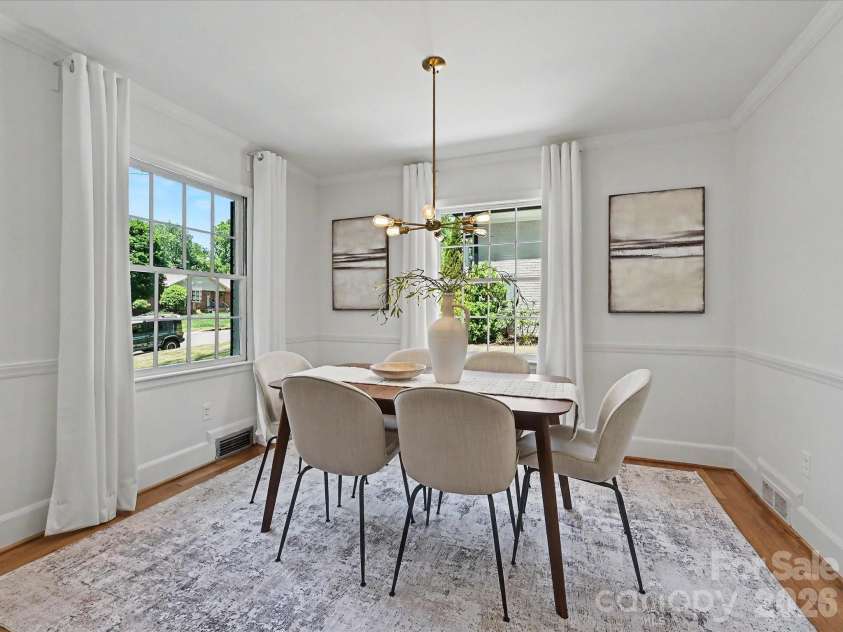 5501 Farmbrook Drive, Charlotte, NC 28210.  MLS# CAR4384059, YatesRealty ID 24511. 