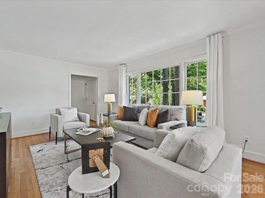 5501 Farmbrook Drive, Charlotte, NC 28210.  MLS# CAR4384059, YatesRealty ID 24511. 