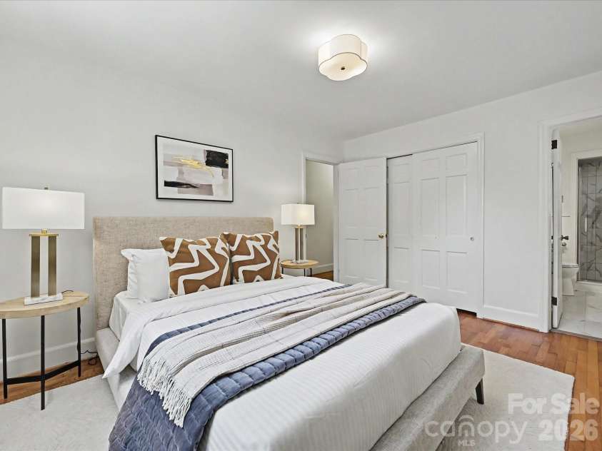 5501 Farmbrook Drive, Charlotte, NC 28210.  MLS# CAR4384059, YatesRealty ID 24511. 