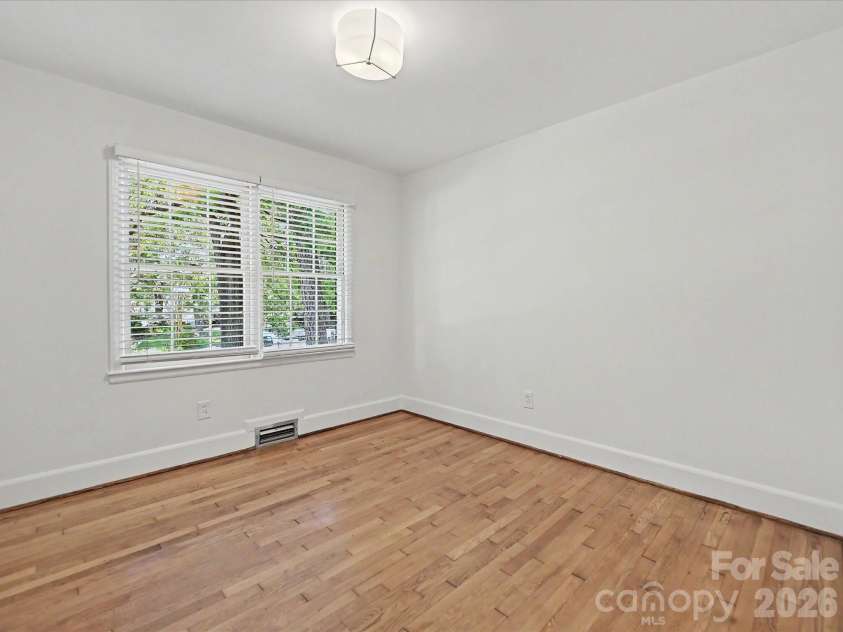5501 Farmbrook Drive, Charlotte, NC 28210.  MLS# CAR4384059, YatesRealty ID 24511. 