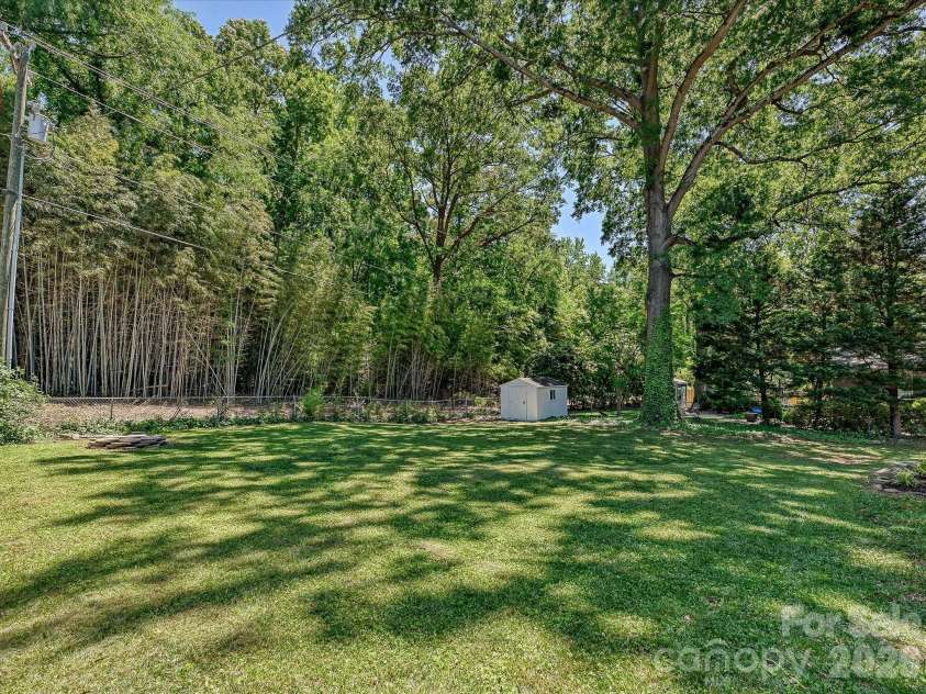 5501 Farmbrook Drive, Charlotte, NC 28210.  MLS# CAR4384059, YatesRealty ID 24511. 