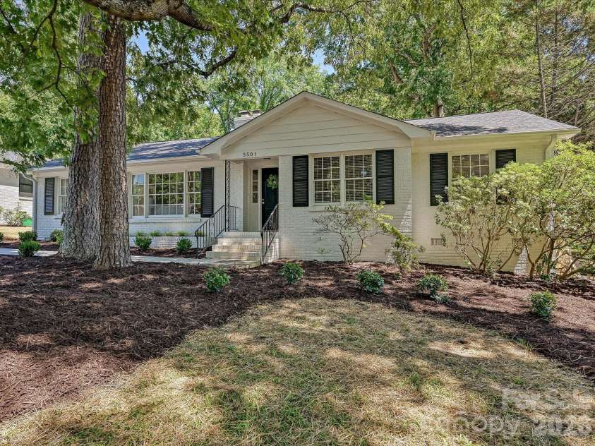 5501 Farmbrook Drive, Charlotte, NC 28210.  MLS# CAR4384059, YatesRealty ID 24511. 