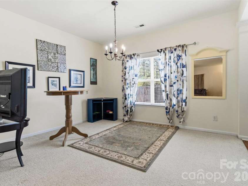 1839 Bray Drive, Charlotte, NC 28214.  MLS# CAR4374895, YatesRealty ID 24512. Dining area