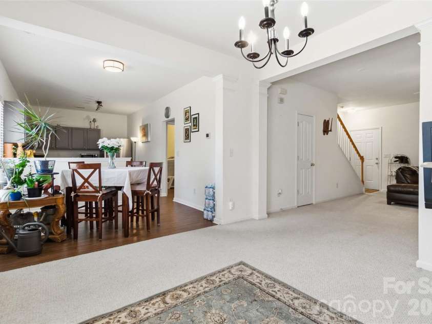 1839 Bray Drive, Charlotte, NC 28214.  MLS# CAR4374895, YatesRealty ID 24512. Dining area