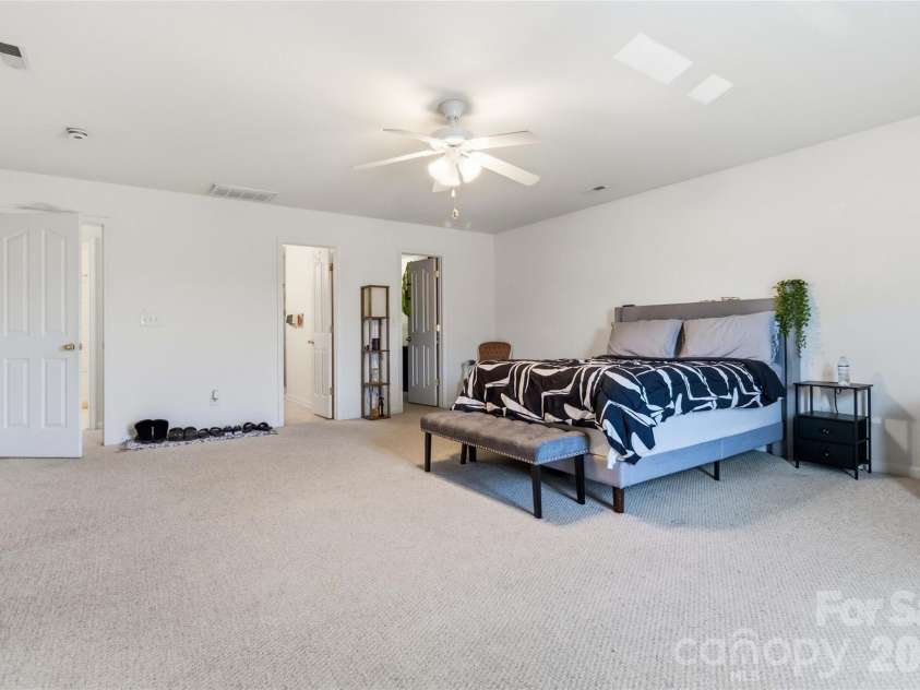 1839 Bray Drive, Charlotte, NC 28214.  MLS# CAR4374895, YatesRealty ID 24512. Owners suite