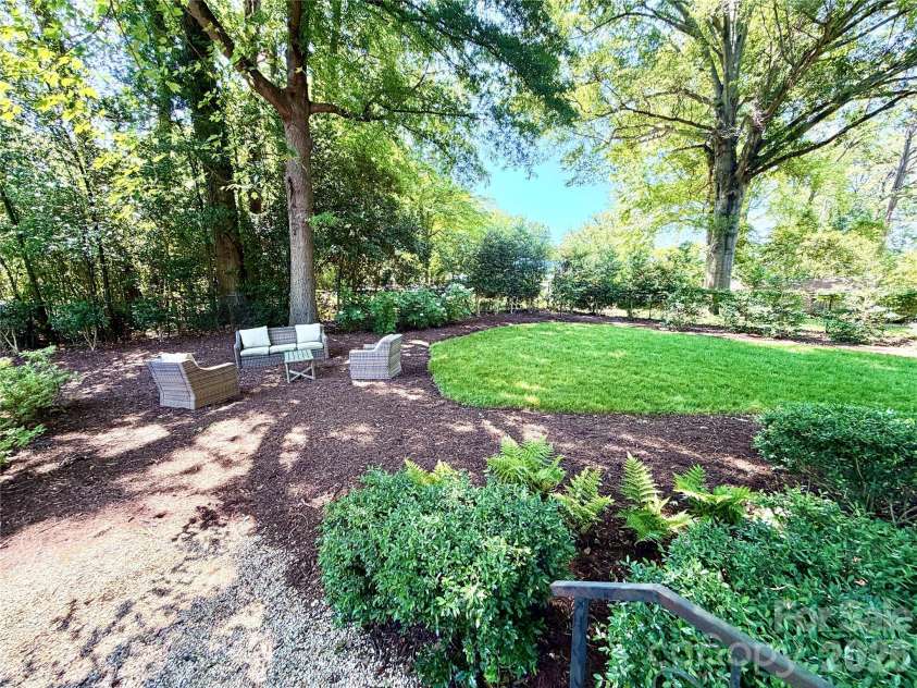 1024 Rockway Drive, Charlotte, NC 28205.  MLS# CAR4384248, YatesRealty ID 24513. 