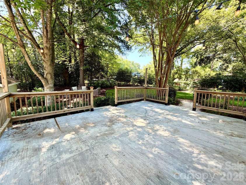 1024 Rockway Drive, Charlotte, NC 28205.  MLS# CAR4384248, YatesRealty ID 24513. 