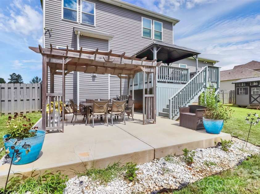 1014 Willow Grove Lane, York, SC 29745.  MLS# CAR4282256, YatesRealty ID 24514. Back of home