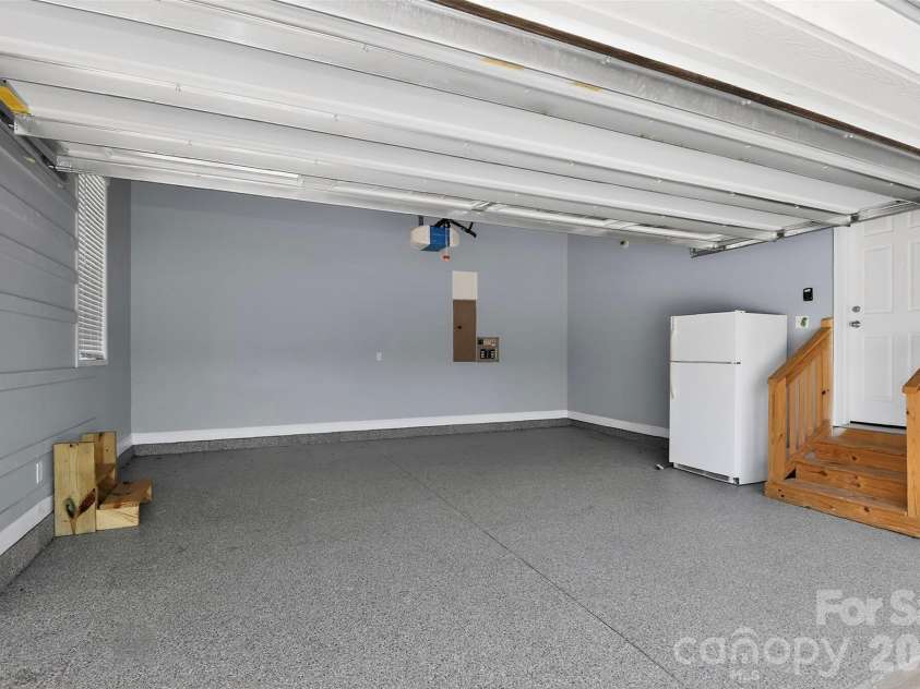 1014 Willow Grove Lane, York, SC 29745.  MLS# CAR4282256, YatesRealty ID 24514. Garage