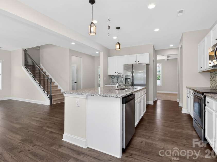 1014 Willow Grove Lane, York, SC 29745.  MLS# CAR4282256, YatesRealty ID 24514. Kitchen