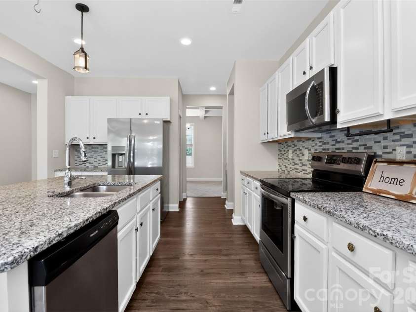 1014 Willow Grove Lane, York, SC 29745.  MLS# CAR4282256, YatesRealty ID 24514. Kitchen