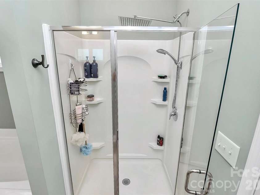1014 Willow Grove Lane, York, SC 29745.  MLS# CAR4282256, YatesRealty ID 24514. Primary Shower