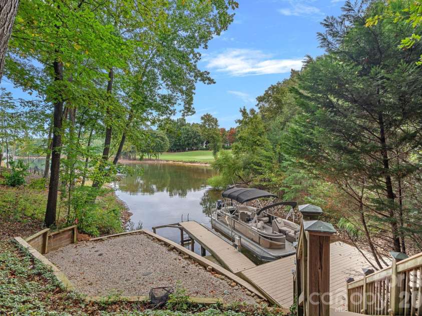 106 Lightship Drive, Mooresville, NC 28117.  MLS# CAR4309787, YatesRealty ID 24515. 