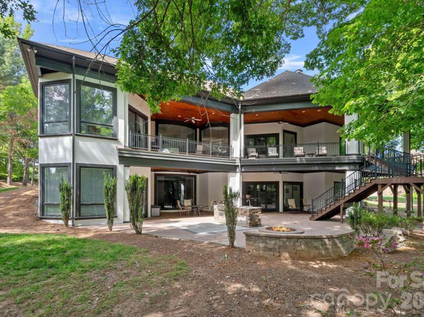 106 Lightship Drive, Mooresville, NC 28117.  MLS# CAR4309787, YatesRealty ID 24515. Freshly Painted Exterior!