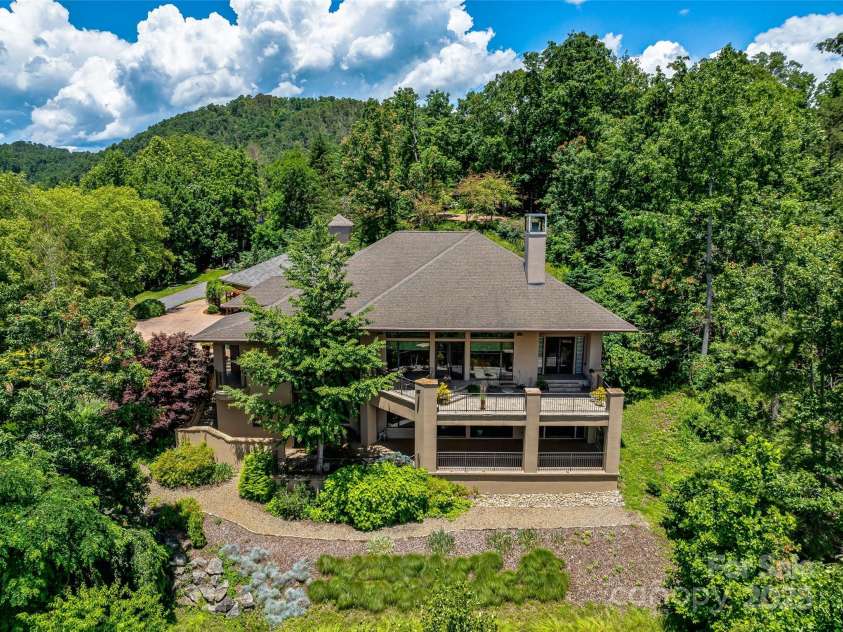 27 Elk Mountain Ridge, Asheville, NC 28804.  MLS# CAR4274217, YatesRealty ID 24515. 