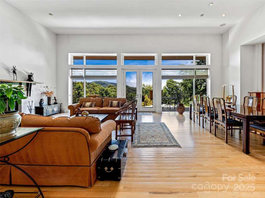 27 Elk Mountain Ridge, Asheville, NC 28804.  MLS# CAR4274217, YatesRealty ID 24515. 