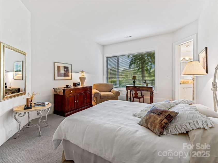 27 Elk Mountain Ridge, Asheville, NC 28804.  MLS# CAR4274217, YatesRealty ID 24515. 