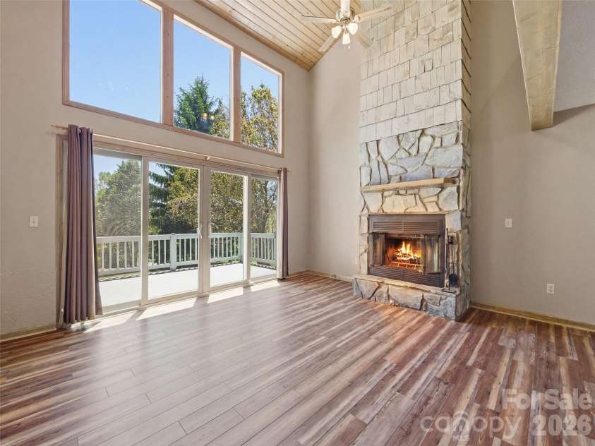 286 Pioneer Ridge Road, Canton, NC 28716.  MLS# CAR4337221, YatesRealty ID 24516. 
