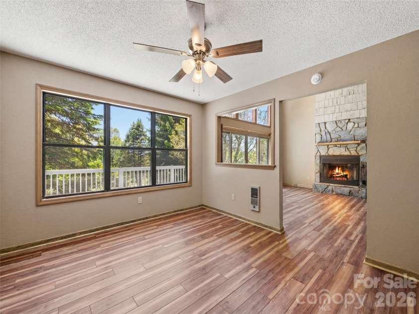 286 Pioneer Ridge Road, Canton, NC 28716.  MLS# CAR4337221, YatesRealty ID 24516. 