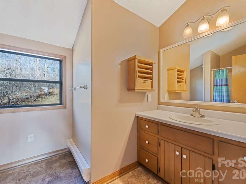 286 Pioneer Ridge Road, Canton, NC 28716.  MLS# CAR4337221, YatesRealty ID 24516. 