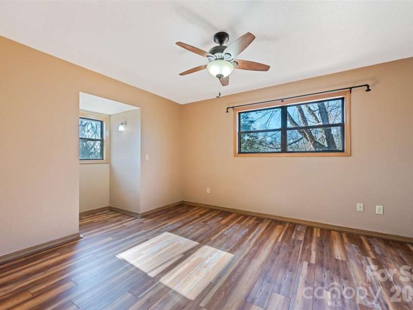 286 Pioneer Ridge Road, Canton, NC 28716.  MLS# CAR4337221, YatesRealty ID 24516. 