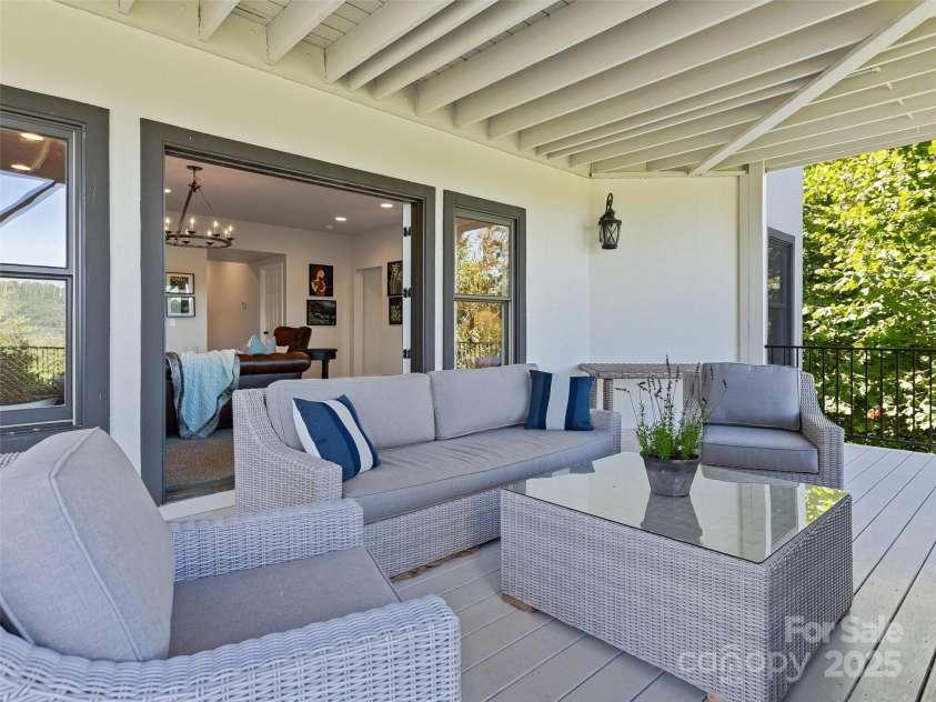 61 Mcintyre Drive, Asheville, NC 28803.  MLS# CAR4275405, YatesRealty ID 24516. Outdoor Seating and Entertaining Area