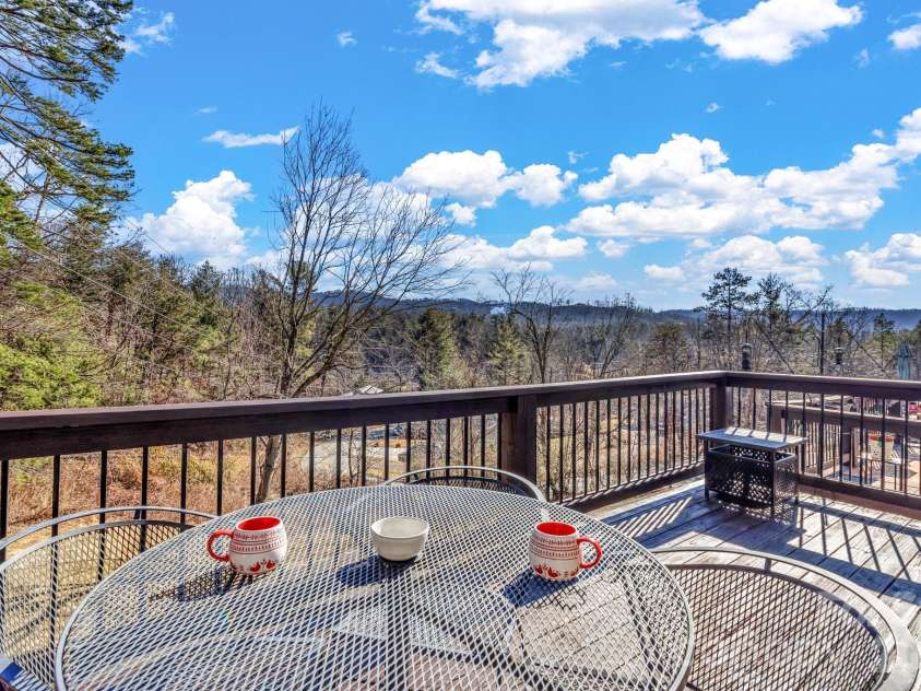 25 Union Chapel Road, Weaverville, NC 28787.  MLS# CAR4346426, YatesRealty ID 24517. 