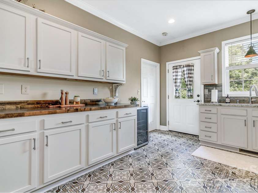 25 Union Chapel Road, Weaverville, NC 28787.  MLS# CAR4346426, YatesRealty ID 24517. 