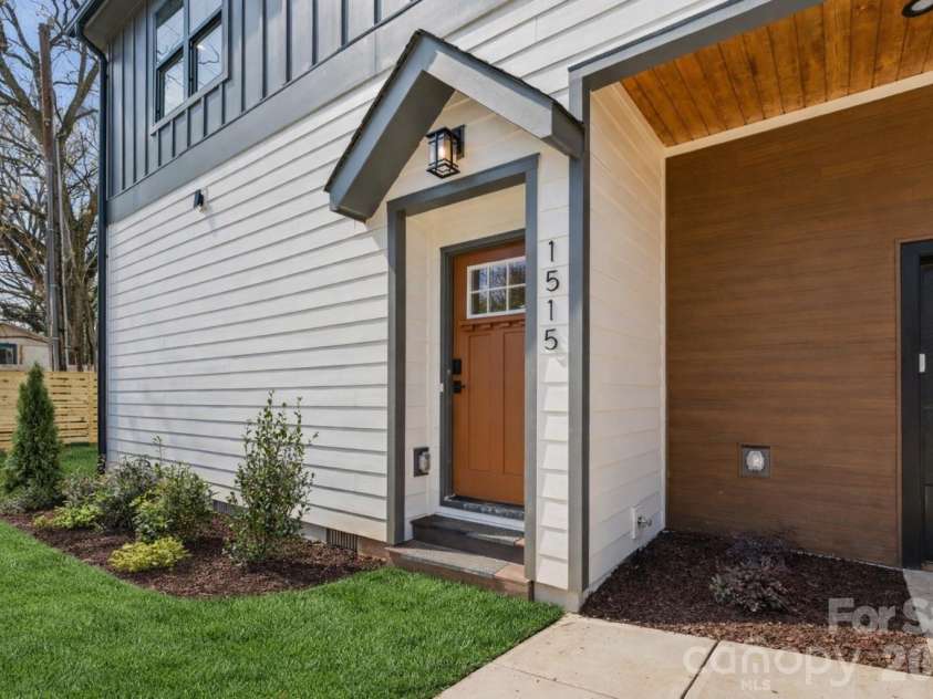 1515 Caldwell Street, Charlotte, NC 28206.  MLS# CAR4360642, YatesRealty ID 24518. 