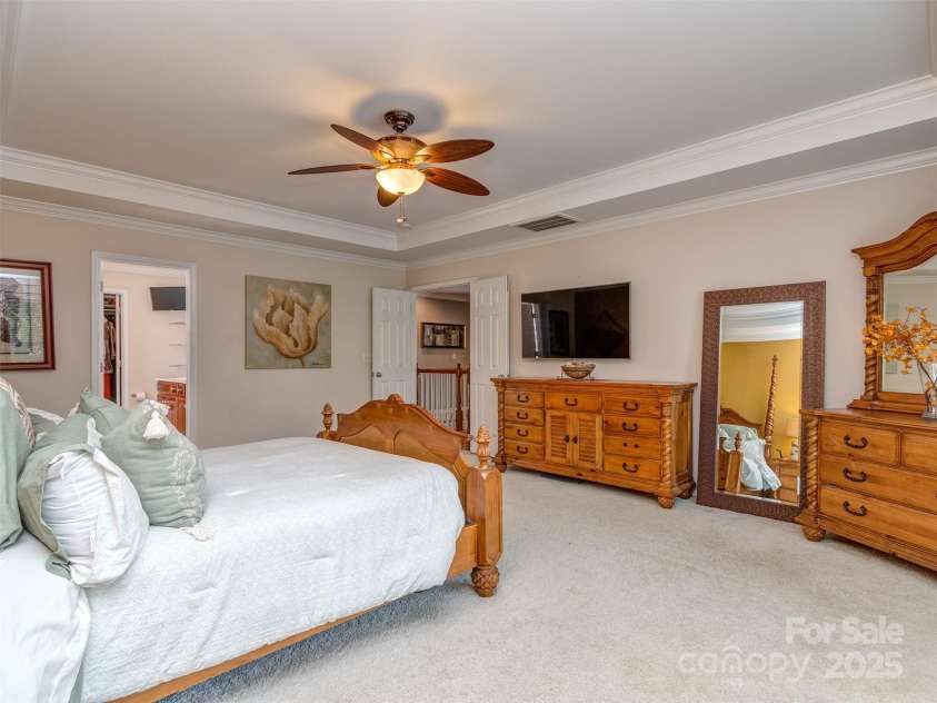 3511 Dominion Green Drive, Charlotte, NC 28269.  MLS# CAR4272819, YatesRealty ID 24518. Primary suite