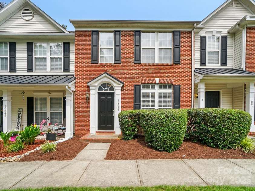 10867 Garden Oaks Lane, Charlotte, NC 28273.  MLS# CAR4267535, YatesRealty ID 24519. 