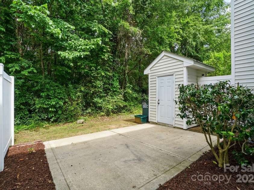 10867 Garden Oaks Lane, Charlotte, NC 28273.  MLS# CAR4267535, YatesRealty ID 24519. 