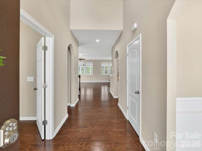 3504 Ringtail Drive, Waxhaw, NC 28173.  MLS# CAR4359232, YatesRealty ID 24519. Soaring Ceilings in Foyer with Hardwood Flooring and Arched Entries 