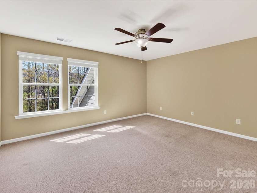 3504 Ringtail Drive, Waxhaw, NC 28173.  MLS# CAR4359232, YatesRealty ID 24519. Upper-Level Bedroom 3 has Connecting Bath and Fan