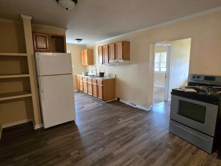 1806 Little Rock Road, Charlotte, NC 28214.  MLS# CAR4231709, YatesRealty ID 2452. 