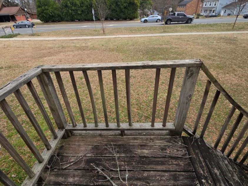 1806 Little Rock Road, Charlotte, NC 28214.  MLS# CAR4231709, YatesRealty ID 2452. 