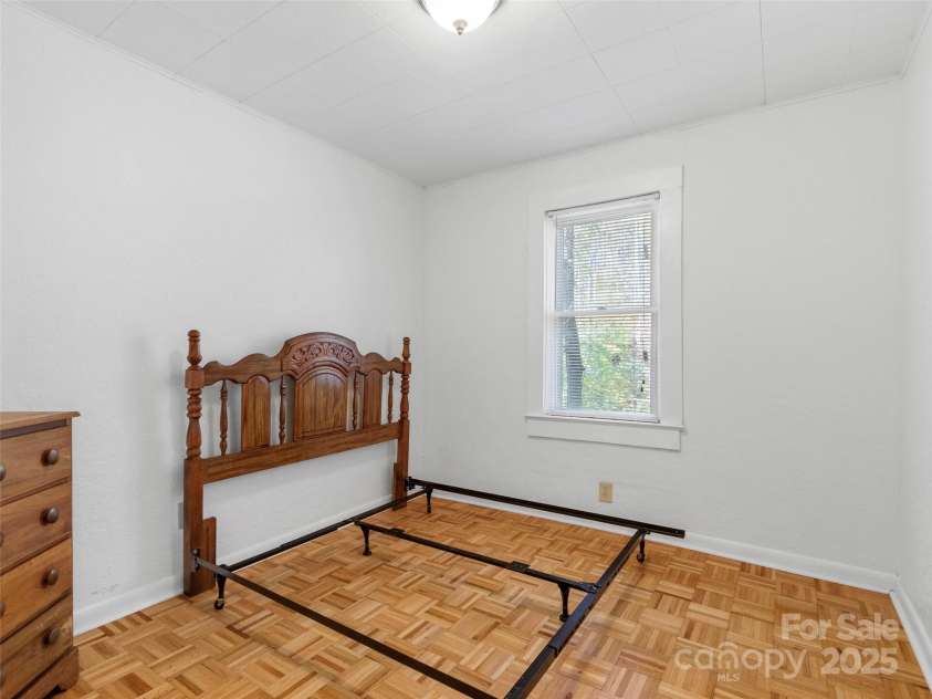 96 Thompson Road, Spruce Pine, NC 28777.  MLS# CAR4319955, YatesRealty ID 2452. 
