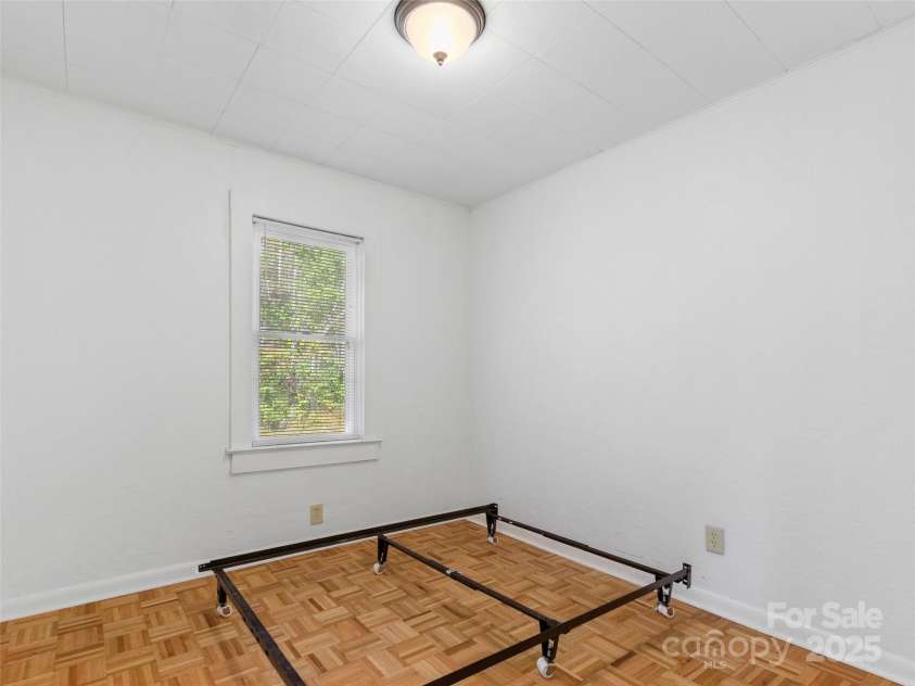 96 Thompson Road, Spruce Pine, NC 28777.  MLS# CAR4319955, YatesRealty ID 2452. 