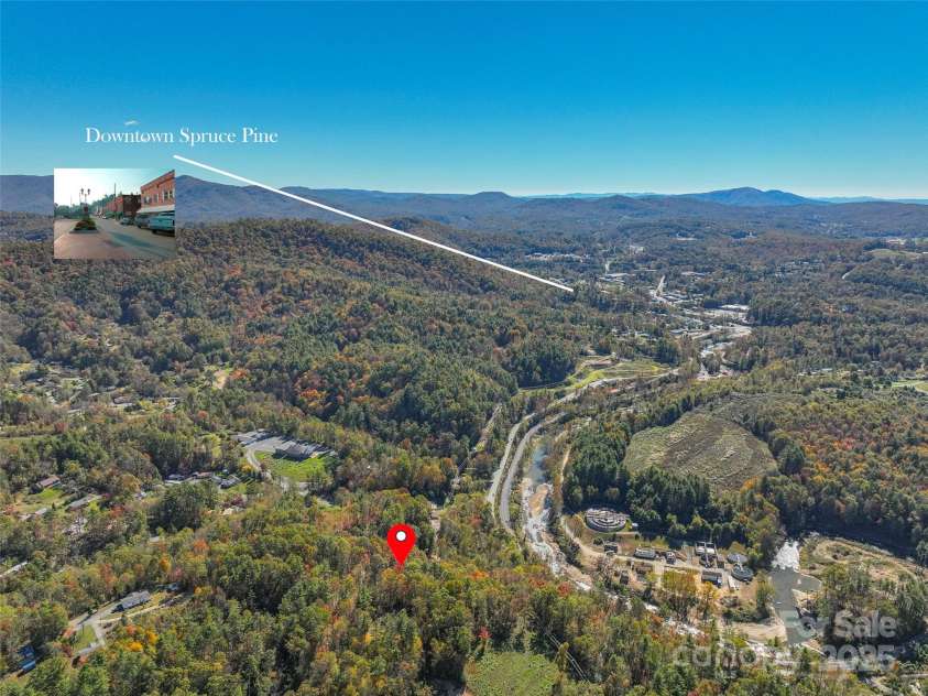 96 Thompson Road, Spruce Pine, NC 28777.  MLS# CAR4319955, YatesRealty ID 2452. 