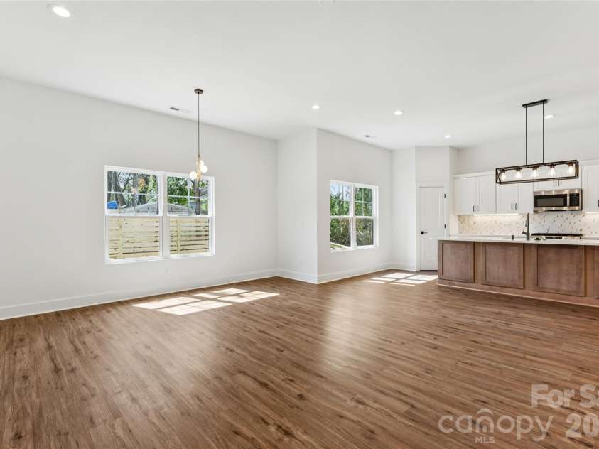 426 19th Street, Charlotte, NC 28206.  MLS# CAR4366374, YatesRealty ID 24520. 
