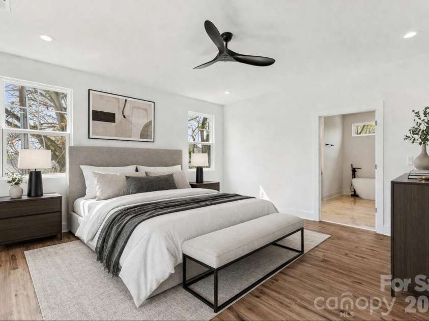 426 19th Street, Charlotte, NC 28206.  MLS# CAR4366374, YatesRealty ID 24520. Virtually staged