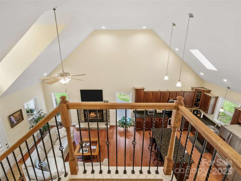 222 Fox Creek Road, Mars Hill, NC 28754.  MLS# CAR4275822, YatesRealty ID 24521. 