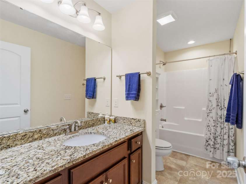 222 Fox Creek Road, Mars Hill, NC 28754.  MLS# CAR4275822, YatesRealty ID 24521. 